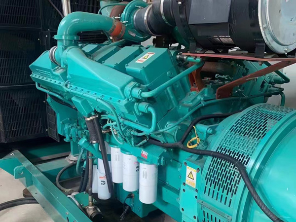 霞山更换100kW柴油发电机组机油时，需要注意哪些事项？